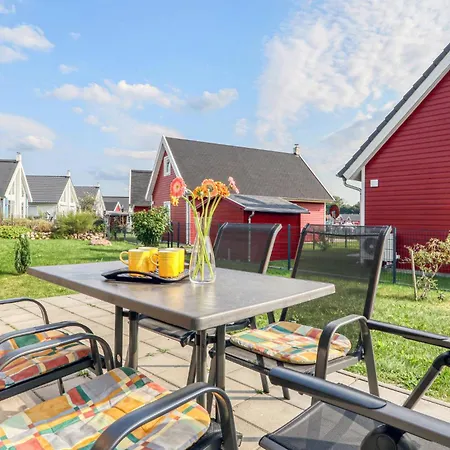 2 Bedroom Amazing In Holiday home Zerpenschleuse